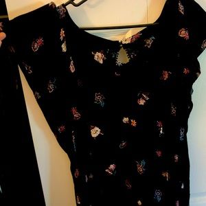 Cute Summer Flowy Top